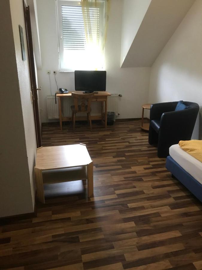 Hotel Kaufmann Rommerskirchen Екстериор снимка